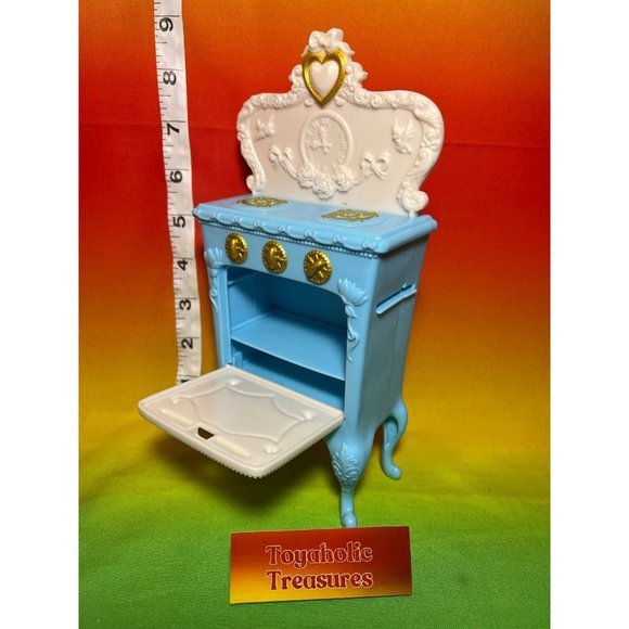 Disney Princess Royal Kitchen for Dolls - Picture 2 of 2